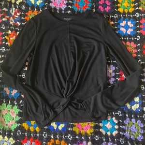 Athleta semi-cropped wrap top. Size medium.